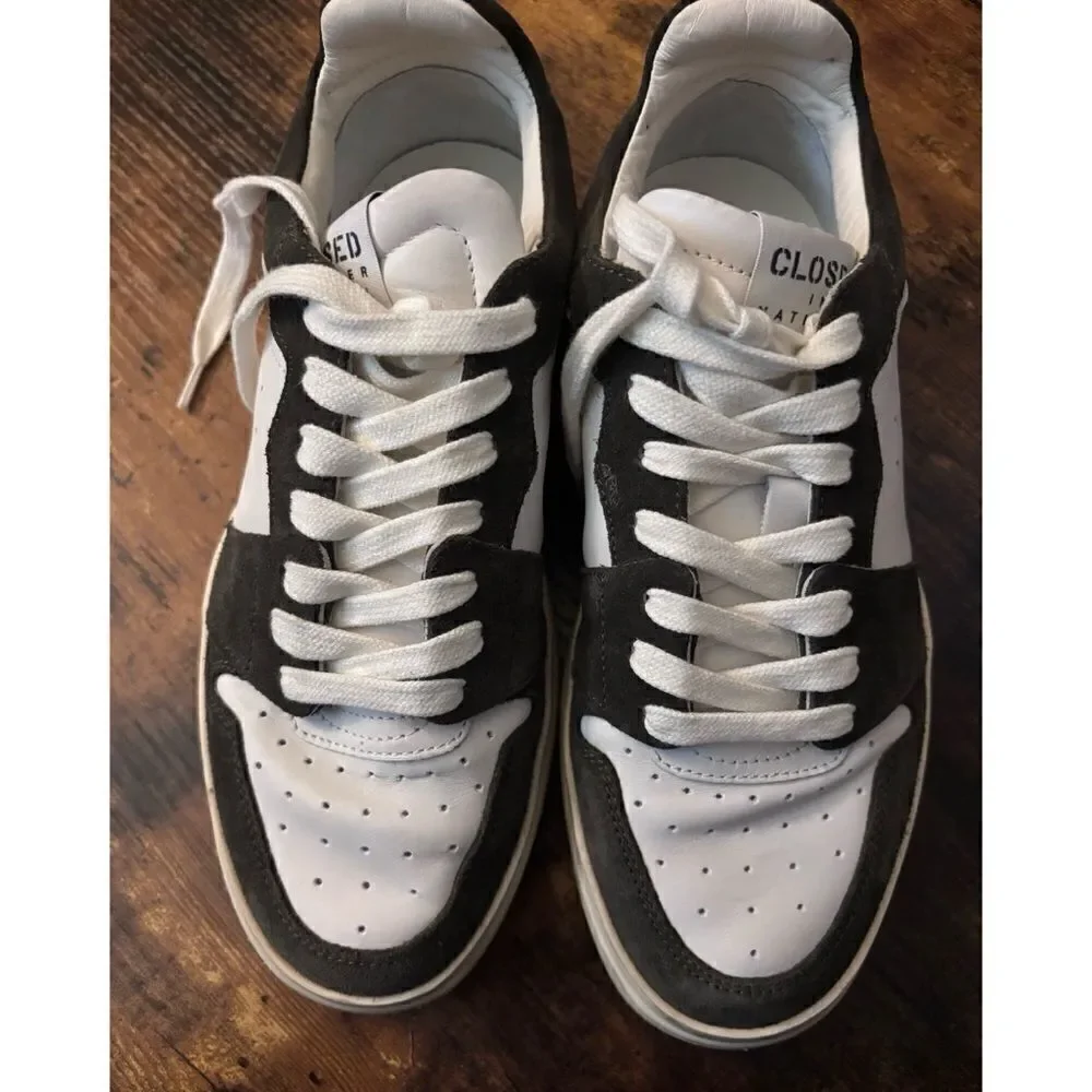 Closed  Sneaker Low Top in Olive Suede / White Size 36